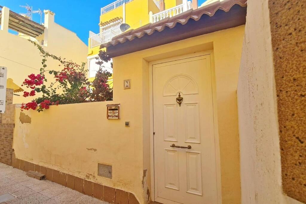 Appartamento Mar Azul Adosado, Patio Y Solarium Torrevieja Esterno foto