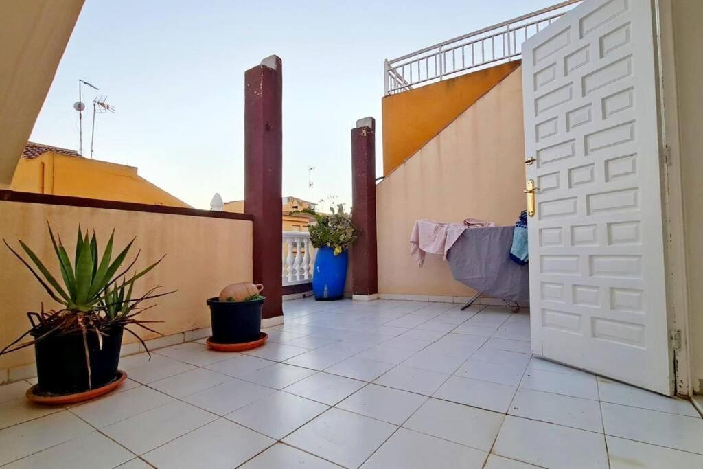 Appartamento Mar Azul Adosado, Patio Y Solarium Torrevieja Esterno foto